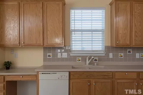 5507 Bennington Park Dr, Durham, NC 27703 photo 10