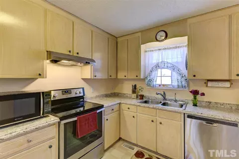 126 Christine Dr, Garner, NC 27529 photo 4