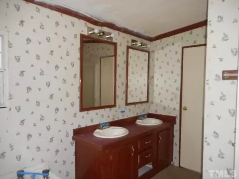 110 Westside Dr, Benson, NC 27504 photo 13