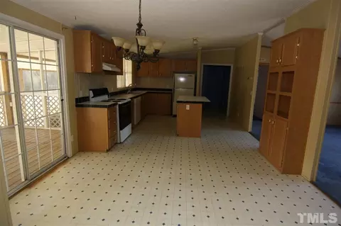 299 Old Creech Rd, Selma, NC 27576 photo 6