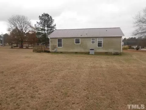 172 Smith Dr, Angier, NC 27501 photo 4