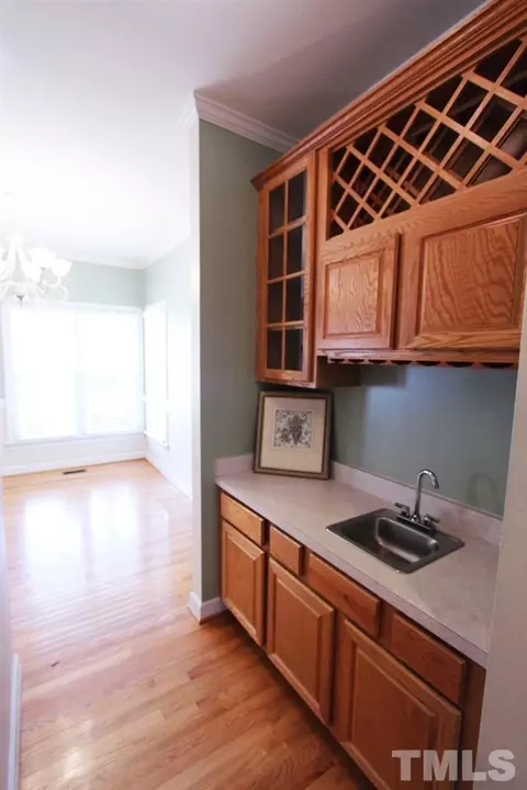 105 Maple Crest Ct, Apex, NC 27502 photo 9