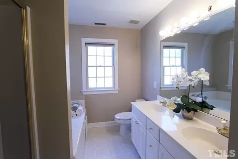 105 Maple Crest Ct, Apex, NC 27502 photo 16