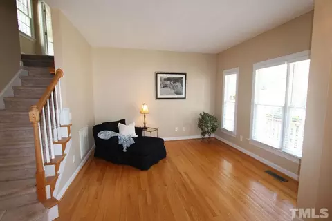 105 Maple Crest Ct, Apex, NC 27502 photo 5