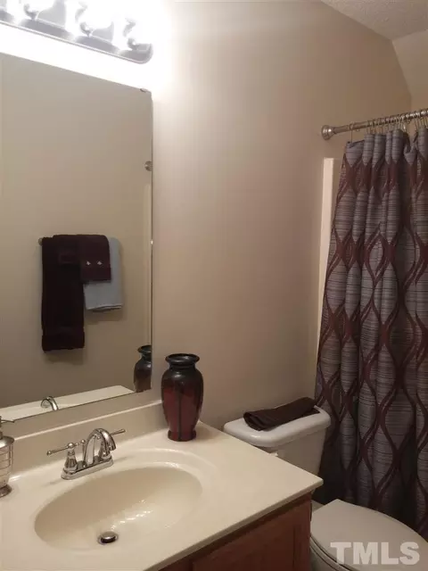 2 Fircrest Ct, Durham, NC 27703 photo 6
