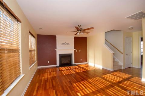 3 Linkside Ct, Durham, NC 27703 photo 3