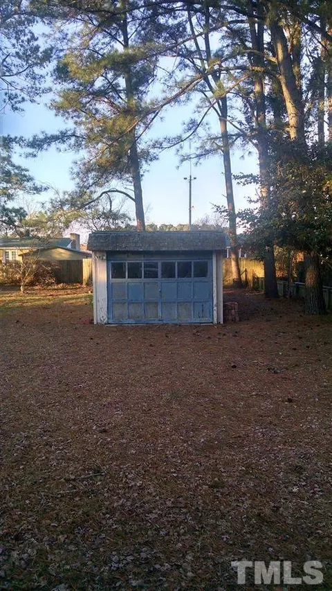 107 Basin St, Dunn, NC 28334 photo 5