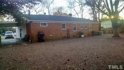 107 Basin St, Dunn, NC 28334 photo 3