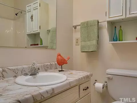 2732 Ellen St, Durham, NC 27705 photo 3