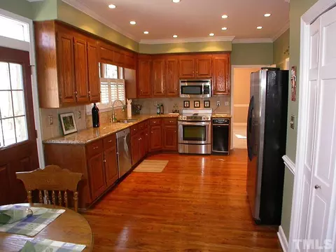 4 Staley Pl, Durham, NC 27705 photo 4