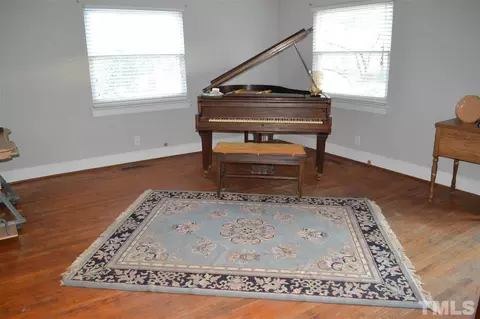 2610 Acadia St, Durham, NC 27704 photo 2