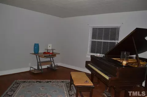 2610 Acadia St, Durham, NC 27704 photo 3