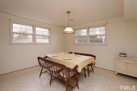 320 Compton Rd, Raleigh, NC 27609 photo 4