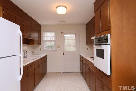 320 Compton Rd, Raleigh, NC 27609 photo 6