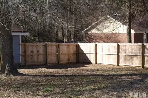 113 Bruce Dr, Dunn, NC 28334 photo 5