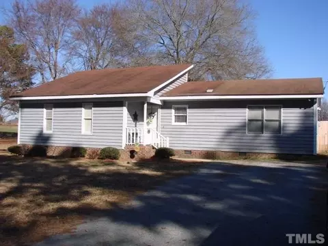 113 Bruce Dr, Dunn, NC 28334 photo 1