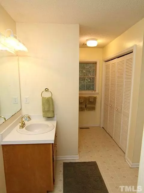 3205 Stanford Dr, Durham, NC 27707 photo 8