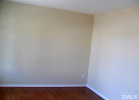109 Geranium St, Durham, NC 27704 photo 2