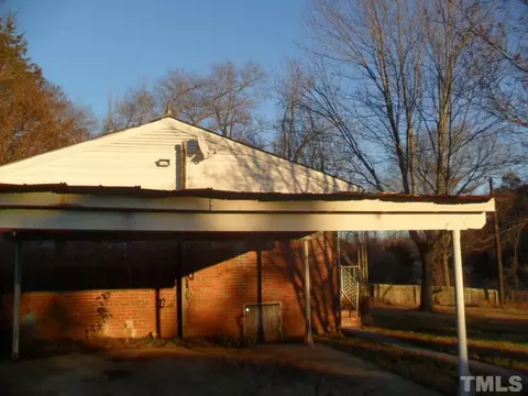 4611 Bragg Rd, Durham, NC 27704 photo 2