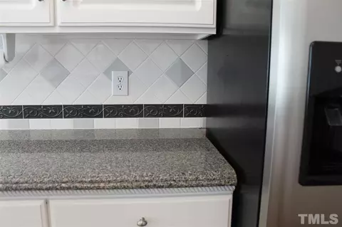 105 Regency Pl, Smithfield, NC 27577 photo 9