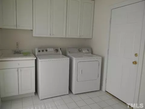 6925 Knotty Pine Dr, Chapel Hill, NC 27517 photo 19