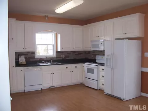 101 Sycamore Ct, Benson, NC 27504 photo 10