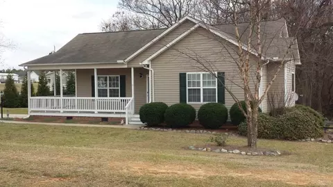 101 Sycamore Ct, Benson, NC 27504 photo 1