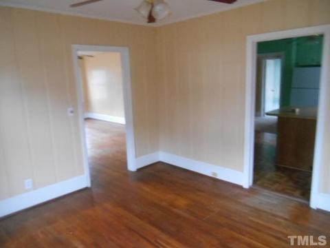 201 Catherine St, Benson, NC 27504 photo 5