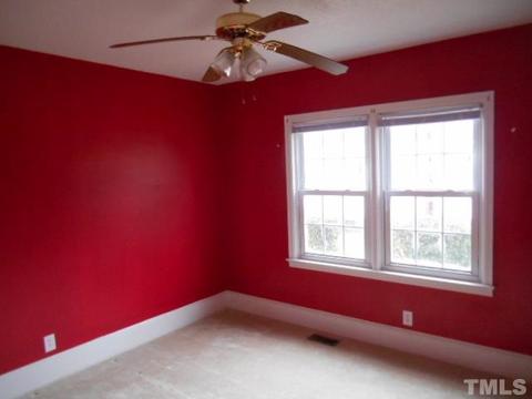 201 Catherine St, Benson, NC 27504 photo 11