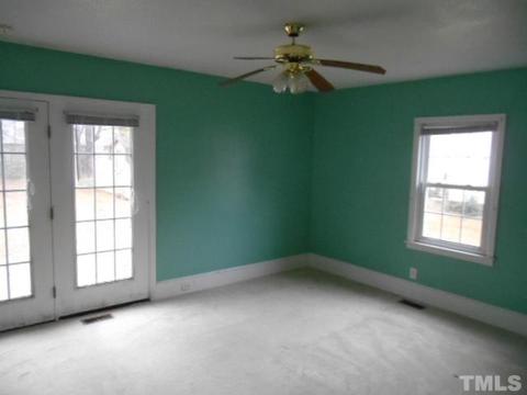 201 Catherine St, Benson, NC 27504 photo 8