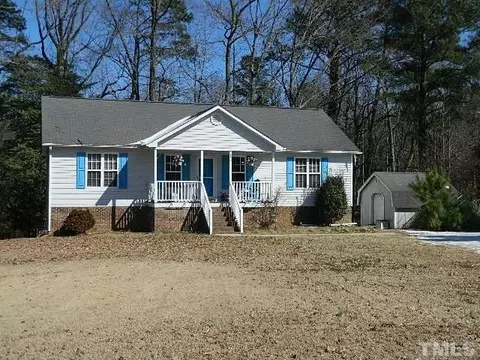 138 Lansing Dr, Benson, NC 27504 photo 1