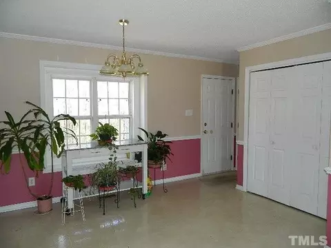 138 Lansing Dr, Benson, NC 27504 photo 5