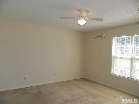 138 Lansing Dr, Benson, NC 27504 photo 6