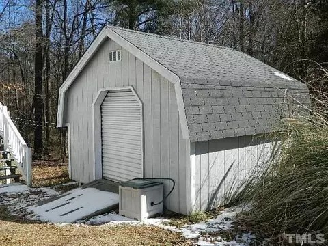 138 Lansing Dr, Benson, NC 27504 photo 9