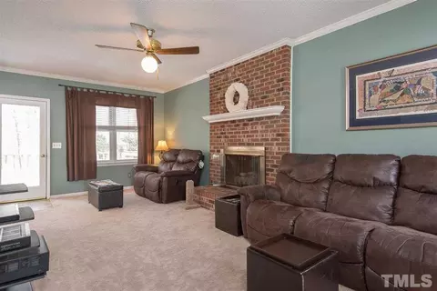 111 Fairburn Ct, Wake Forest, NC 27587 photo 2