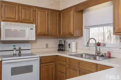 111 Fairburn Ct, Wake Forest, NC 27587 photo 8
