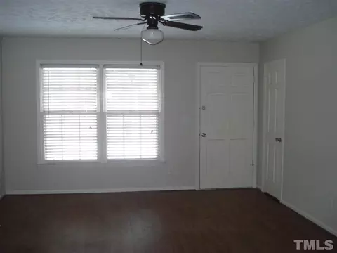 104 Westfield Dr, Dunn, NC 28334 photo 4