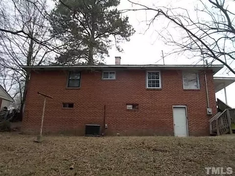 1128 Delano St, Durham, NC 27703 photo 2