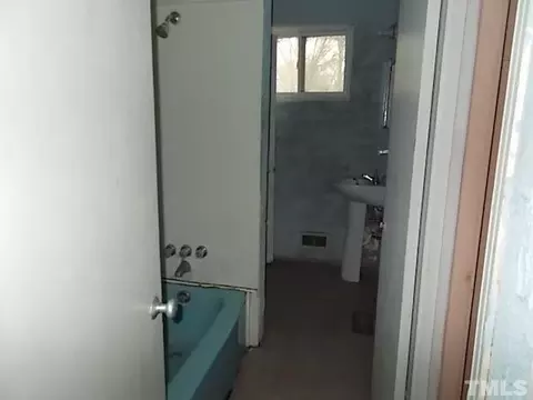 1128 Delano St, Durham, NC 27703 photo 6
