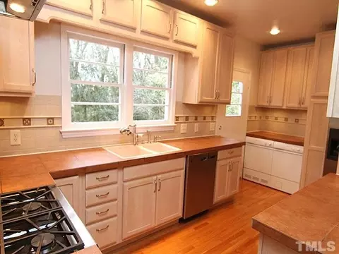 1205 Watts St, Durham, NC 27701 photo 2