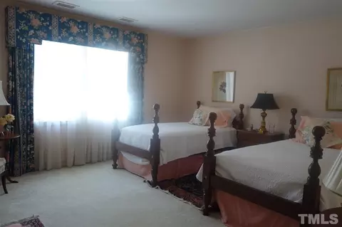 75 Beverly Dr, Durham, NC 27707 photo 18