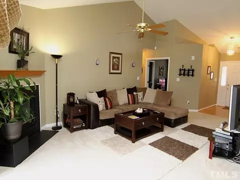 4322 Armitage Dr SE, Durham, NC 27703 photo 4