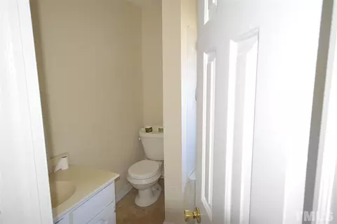 907 Carter Ave, Durham, NC 27703 photo 11