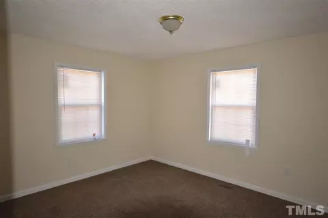 907 Carter Ave, Durham, NC 27703 photo 8