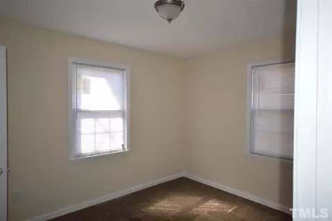 907 Carter Ave, Durham, NC 27703 photo 9