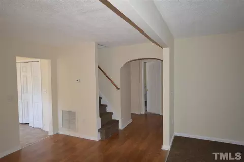 907 Carter Ave, Durham, NC 27703 photo 4