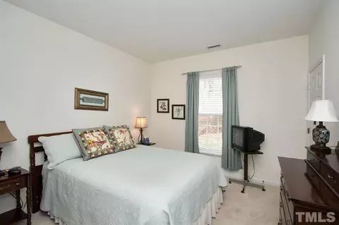 2005 Cedar Grove Dr, Durham, NC 27703 photo 9