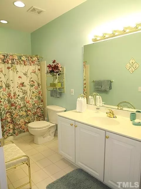 807 Coalburn Pl, Cary, NC 27511 photo 9