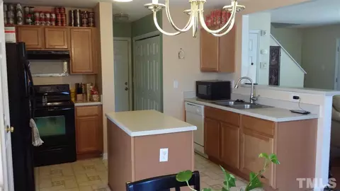 5 Slate Ct, Durham, NC 27703 photo 4