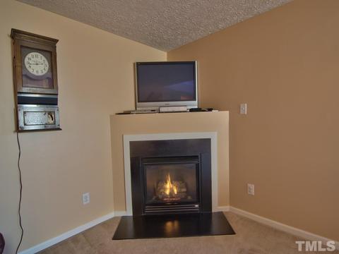 1027 Statler Dr, Durham, NC 27703 photo 10